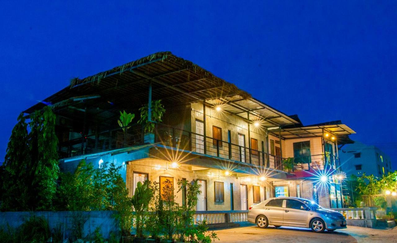 BaanTung Homestay Mukdahan Luaran gambar